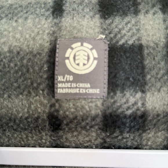 Element Button Down Black and Gray Plaid Drawstring Hooded Jacket Size XL - Picture 6 of 10